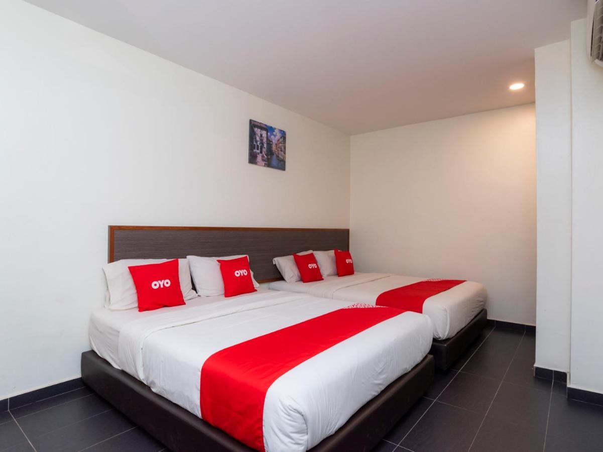 OYO 44095 Bluewater Hotel  Mersing Exterior foto